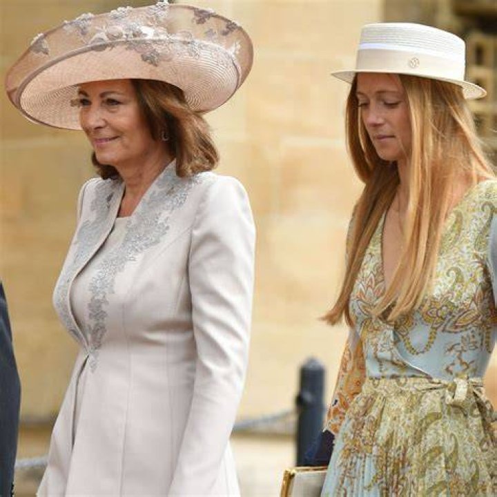 Alizée Thevenet and her mother