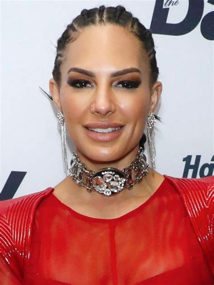 Amanza Smith Wiki & Bio