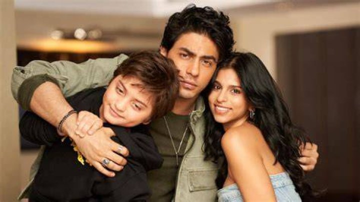 Aryan Khan with his siblings