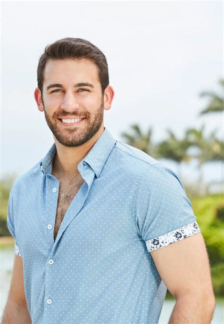 Bachelor in Paradise DEREK PETH, DEMI BURNETT