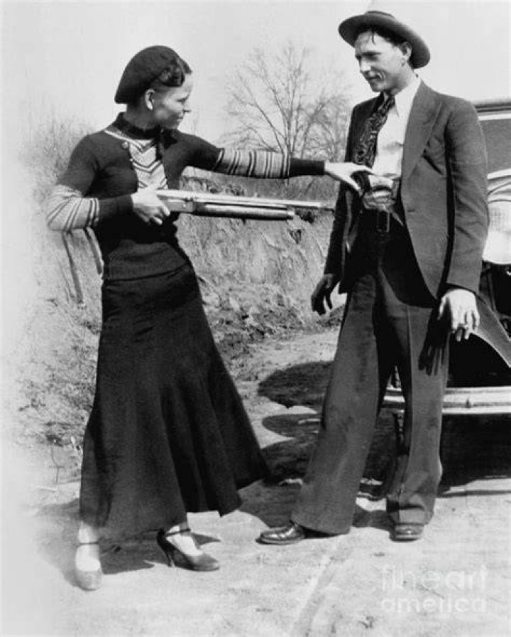 Bonnie And Clyde Posing