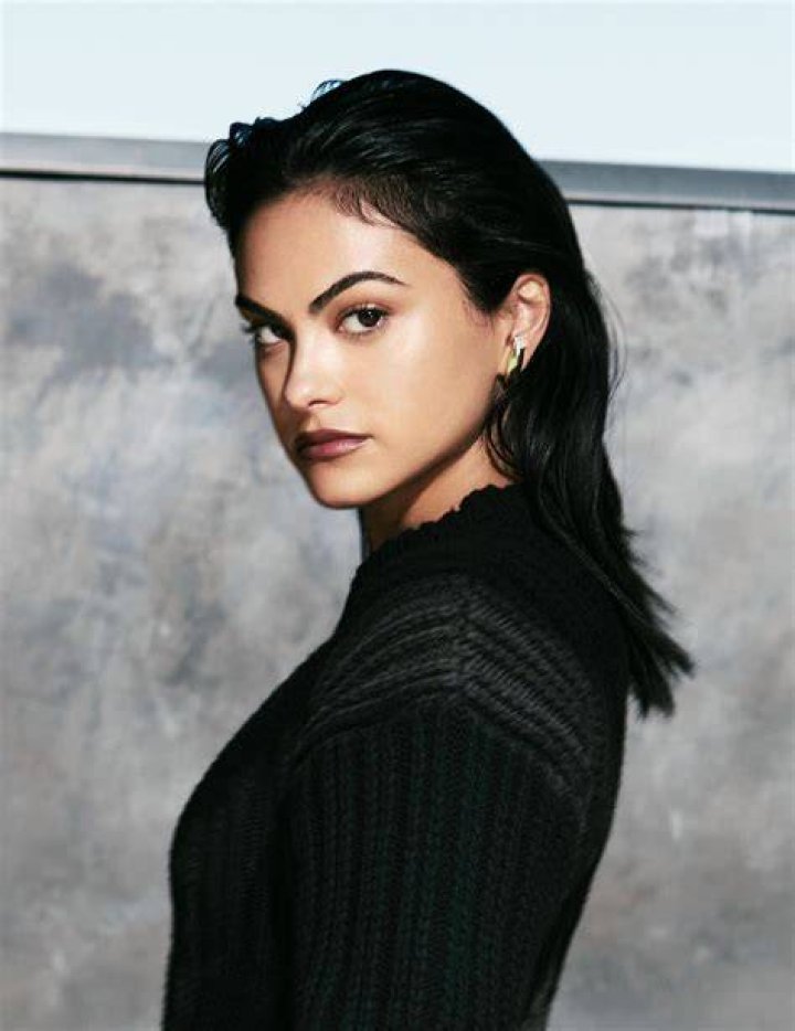 Camila Mendes body positivity