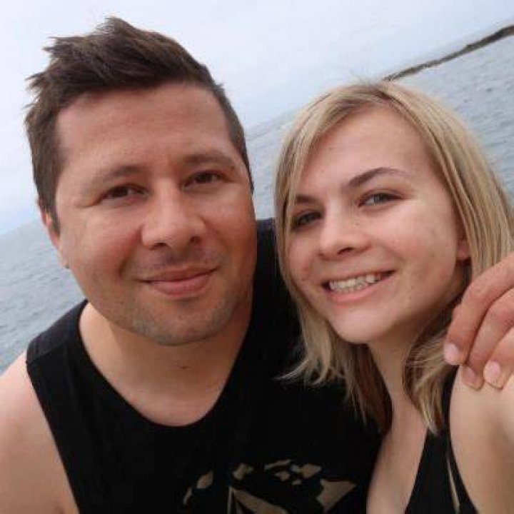 Cassie Hollister amd her fiance, Carlos