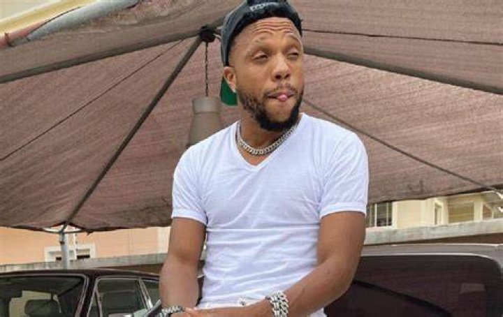 Charles Okocha Biography (Education & Early life)