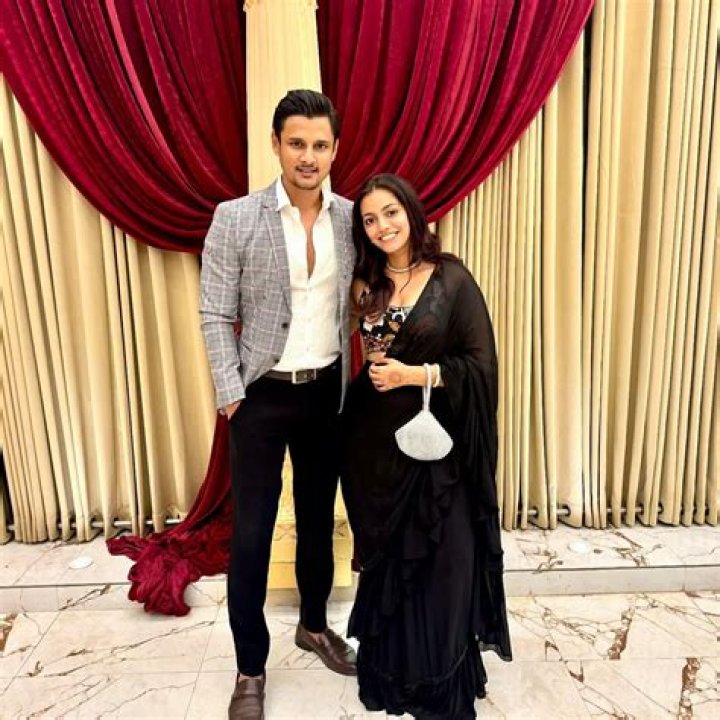 Childhood image of Jay Dudhane with his mom