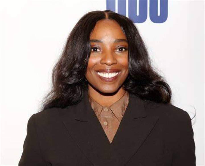 Childhood image of Olivia Washington with her family