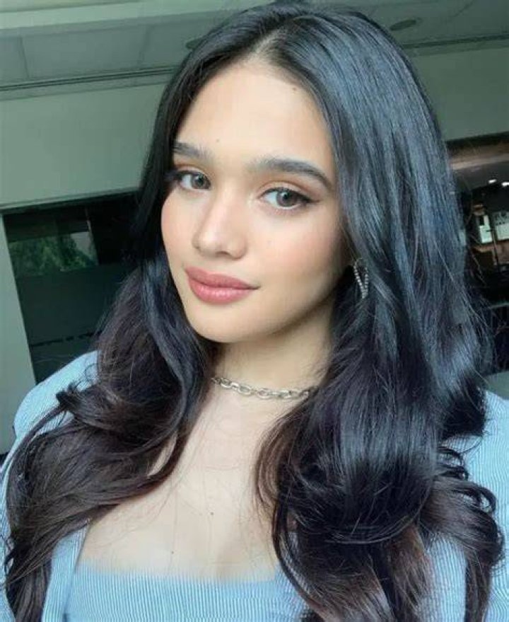Criza Taa Height, Weight & Physical Appearance