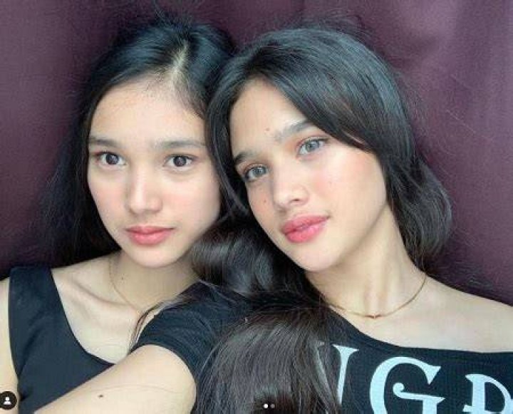 Criza Taa with her best friend