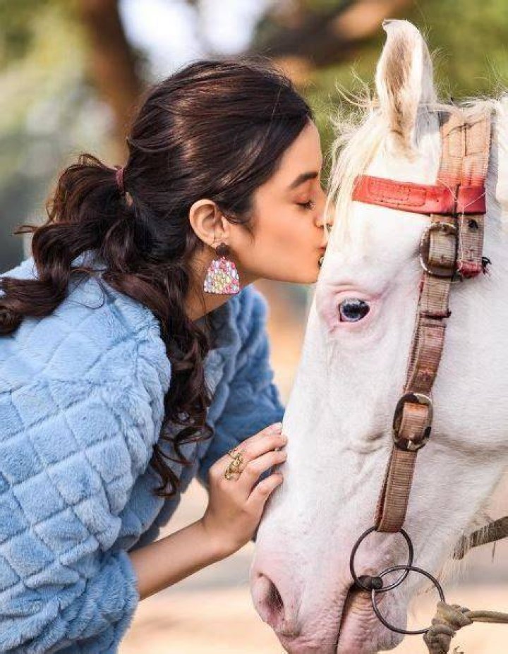 Darshana Banik likes animals