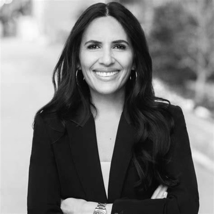Davina is a real estate agent