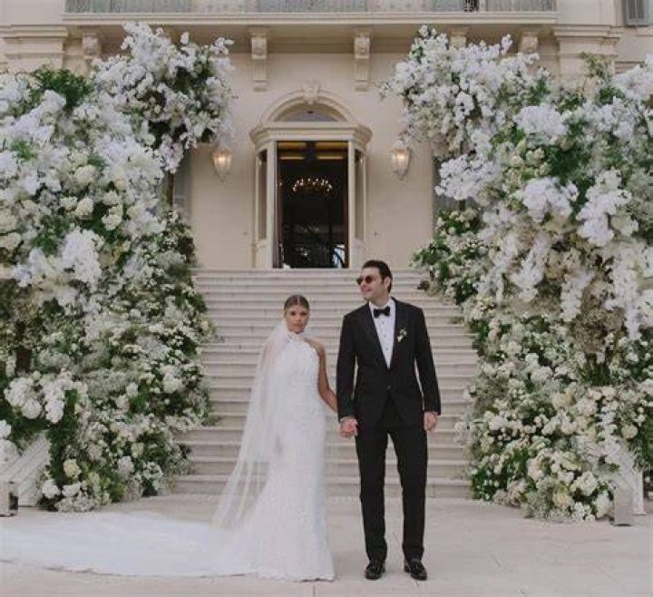 Elliot Grainge Wedding Wife - Sofia Richie Engagement Ring