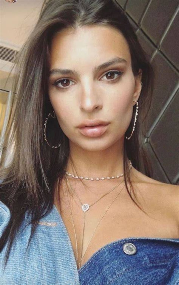 Emily Ratajkowski Necklace