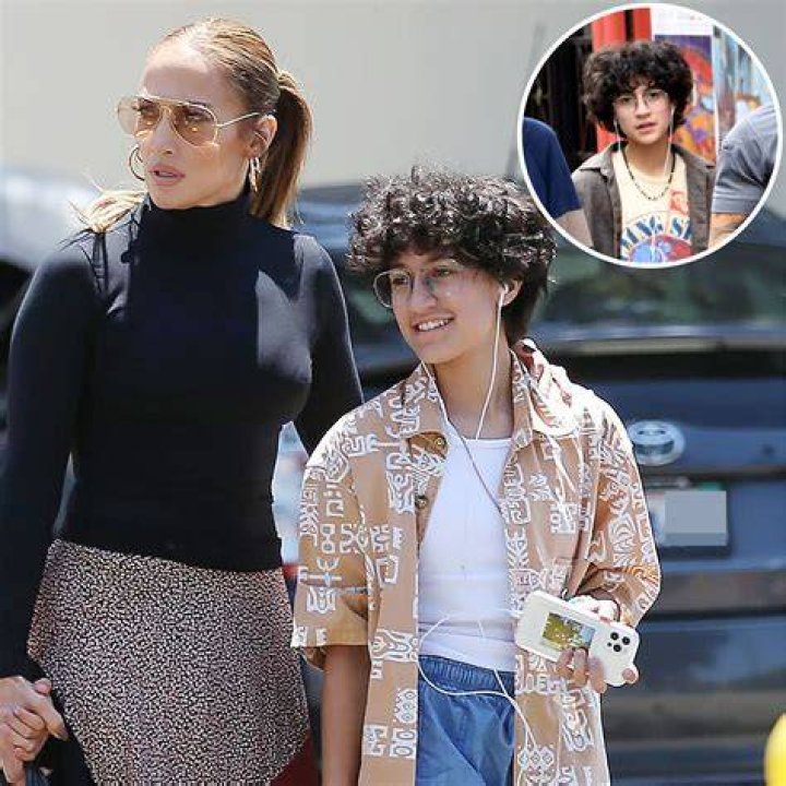Emme Muniz Rocks Edgy Look in Paris With J. Lo, Ben: Photos