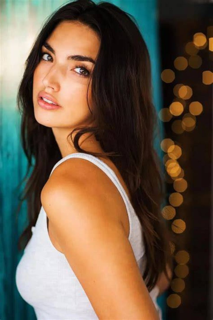 Hailee Lautenbach height