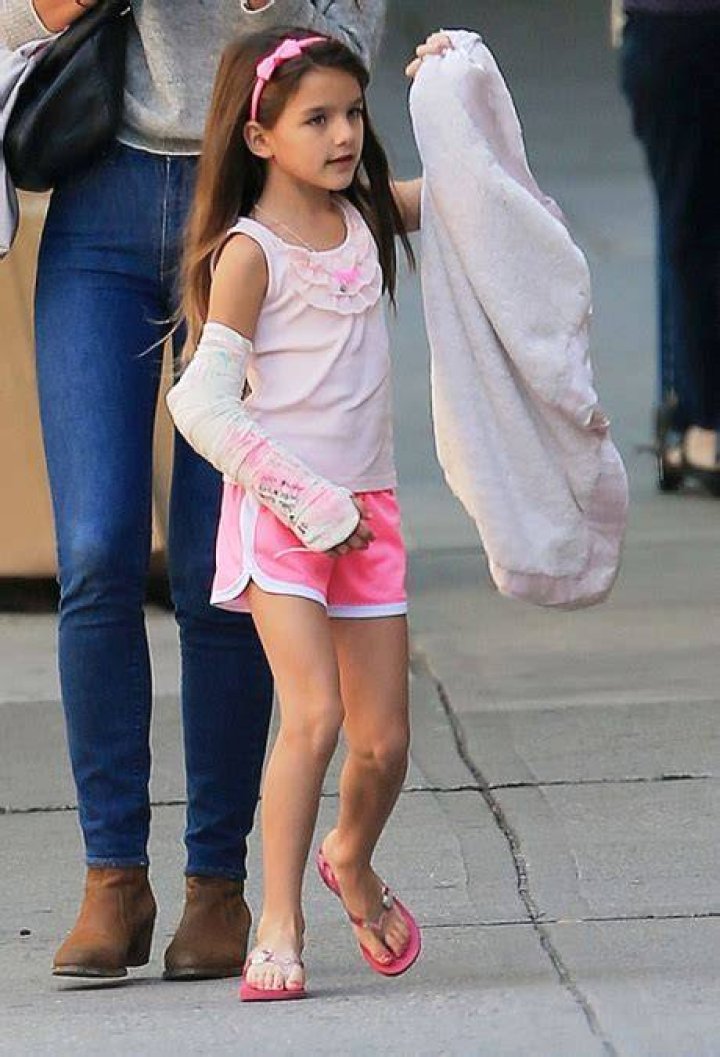 How Suri Cruise Broke Her Arm