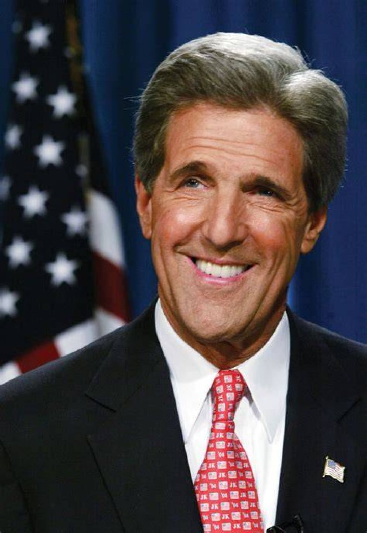 How tall is John Kerry