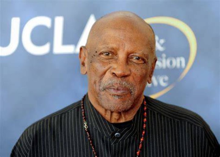 How tall is Louis Gossett Jr