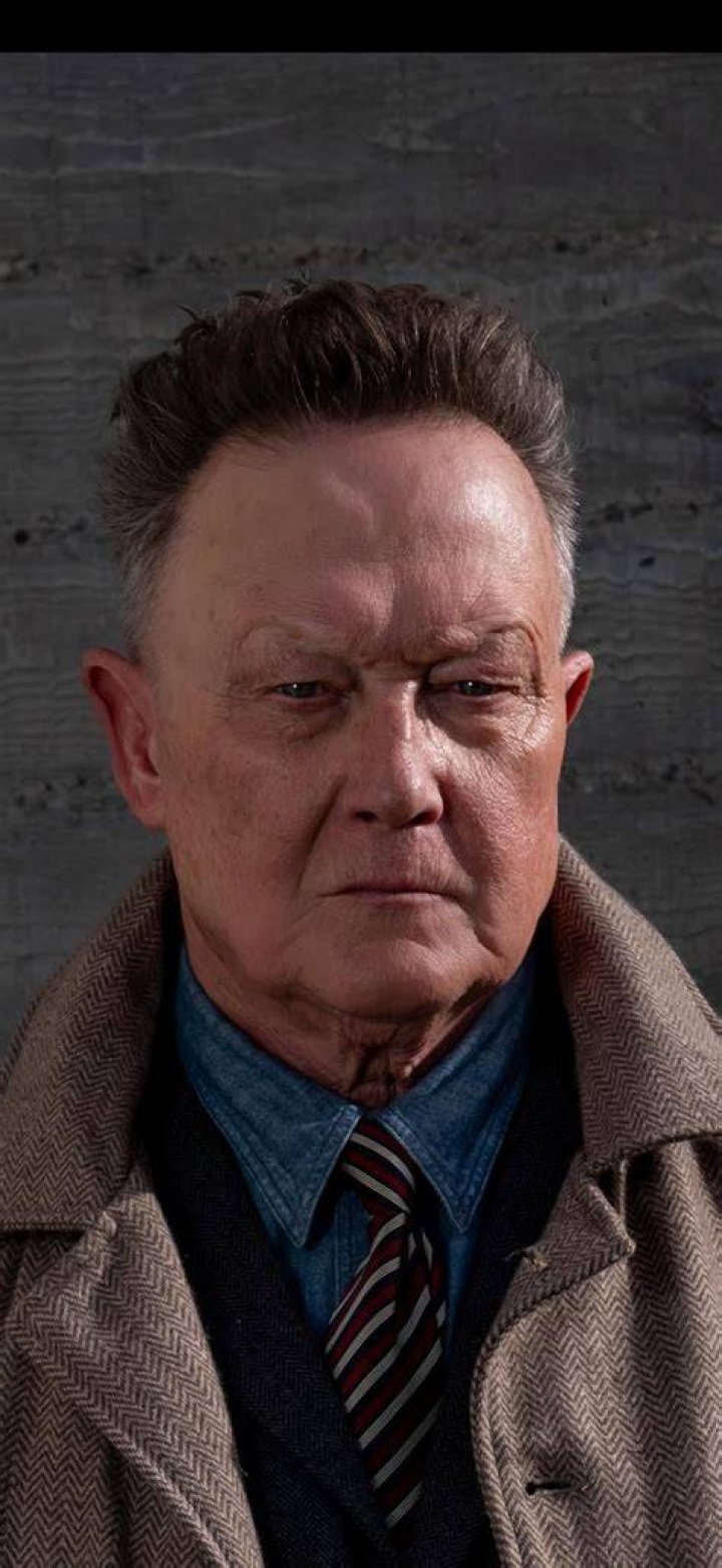 How tall is Robert Patrick
