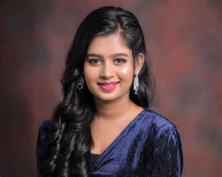 Janany Kunaseelan is a model