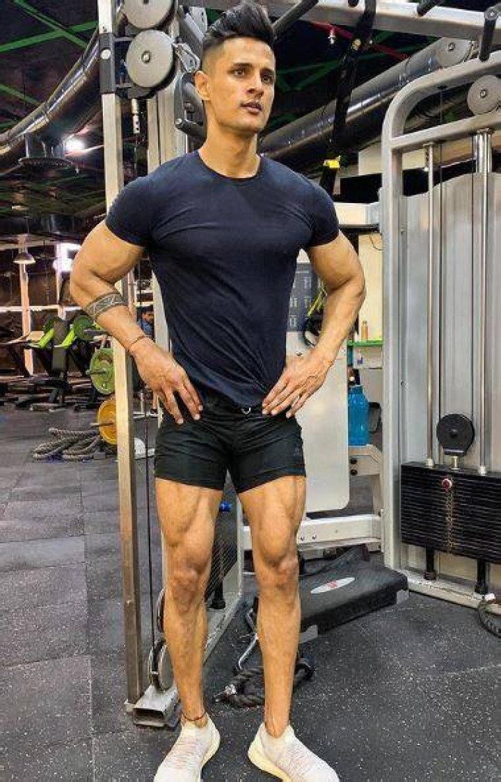 Jay Dudhane height