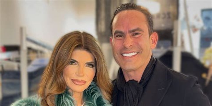 Luis Ruelas net worth