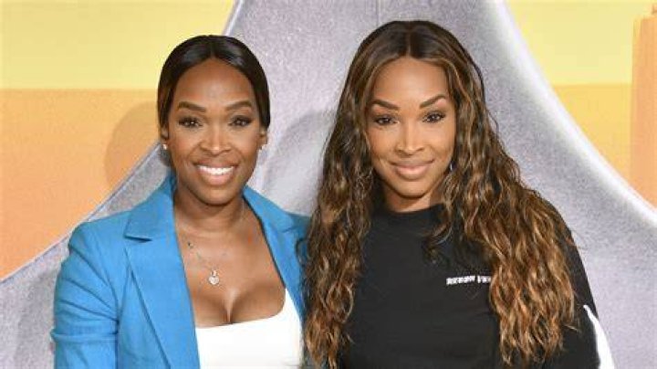 Malika and Khadijah Haqq Bake Cupcakes and Talk Motherhood in Show Side by Side