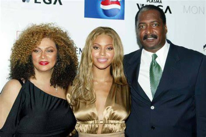 Mathew Knowles and Tina Knowles at the Giorgio Armani Prive Show