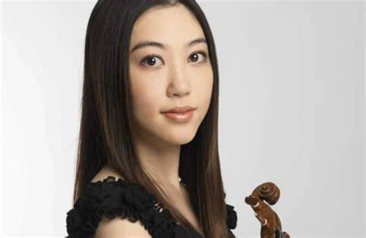 Mayuko Suenobu wiki