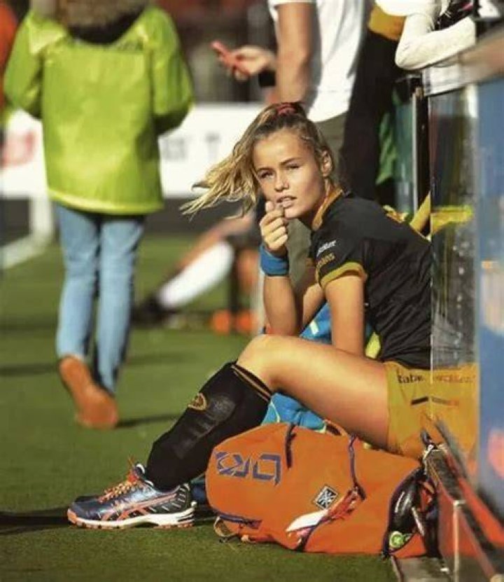 Mikky Kiemeney played hockey for HC Den Bosch's women's team