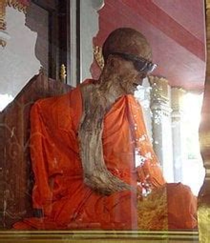 Mummified Buddhist Monk Luang Pho Daeng In Sunglasses