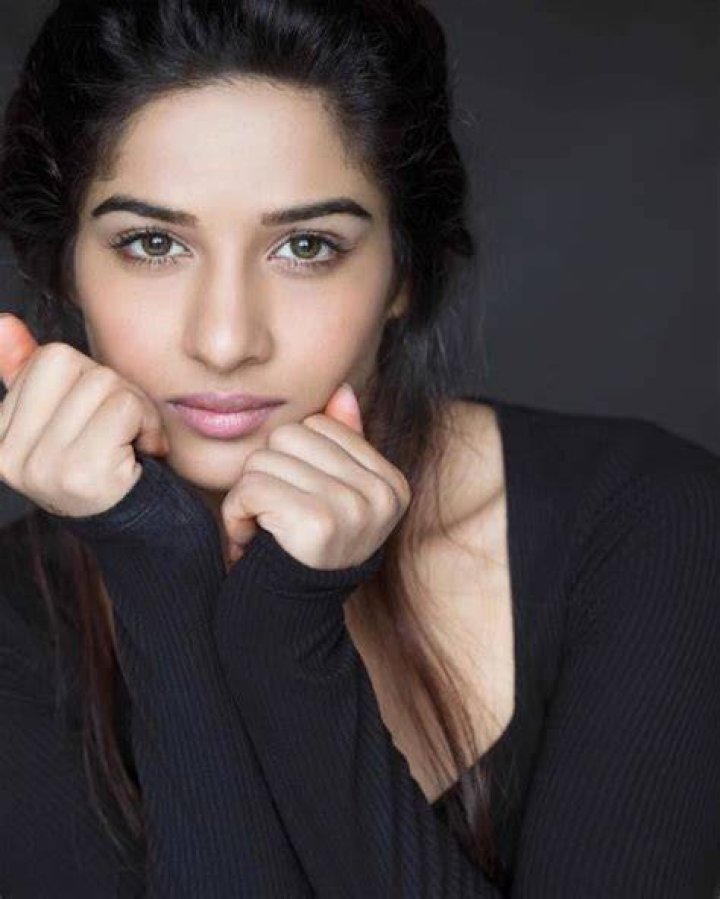 Neha Khan Age, Birthday & Zodiac Sign