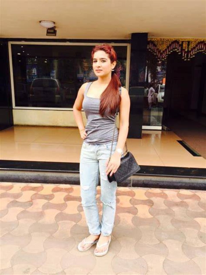 Neha Khan childhood picture