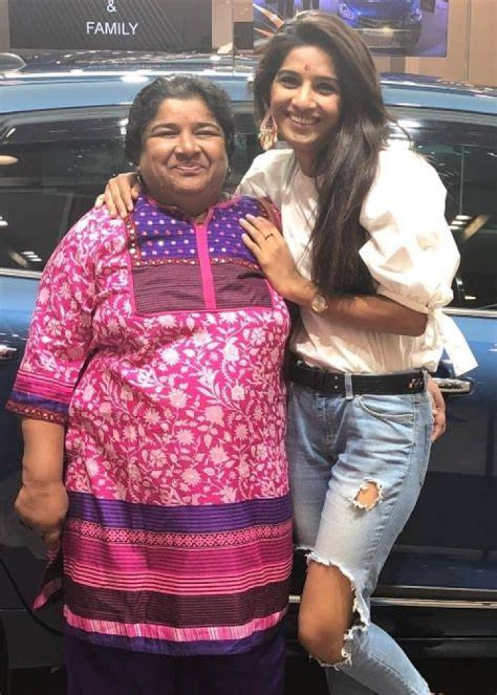 Neha Khan with her mother