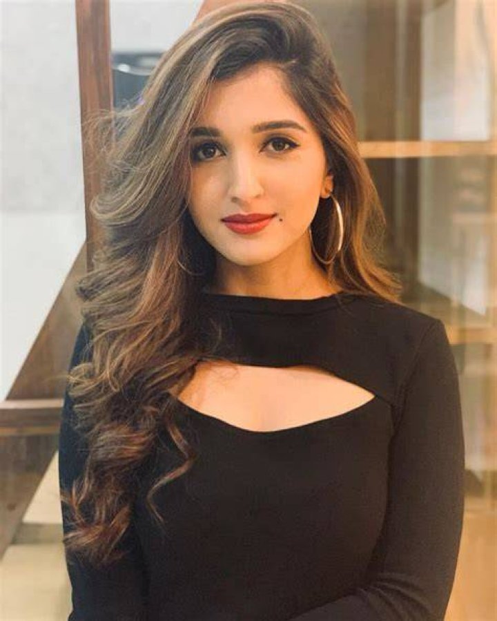 Nidhi Shah appeared on the cover page of Fab Look Magazine