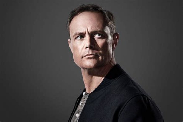 Paul Holes In The Martinez Crime Lab