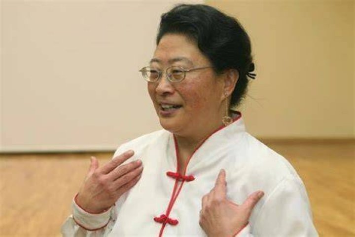 Peter Lescouhier wife Xiang Xueqiu also used diplomatic immunity in front of the police officers