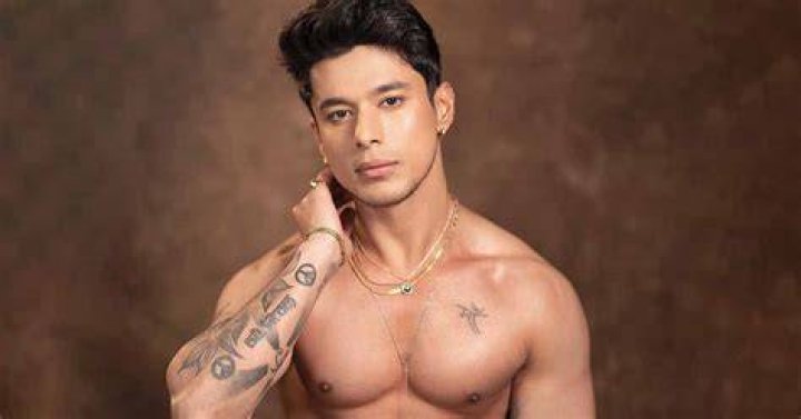 Pratik Sehajpal has a habit of smoking