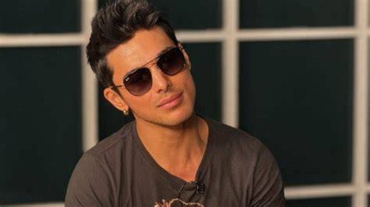 Pratik Sehajpal is a star ambassador of Team Big Flex