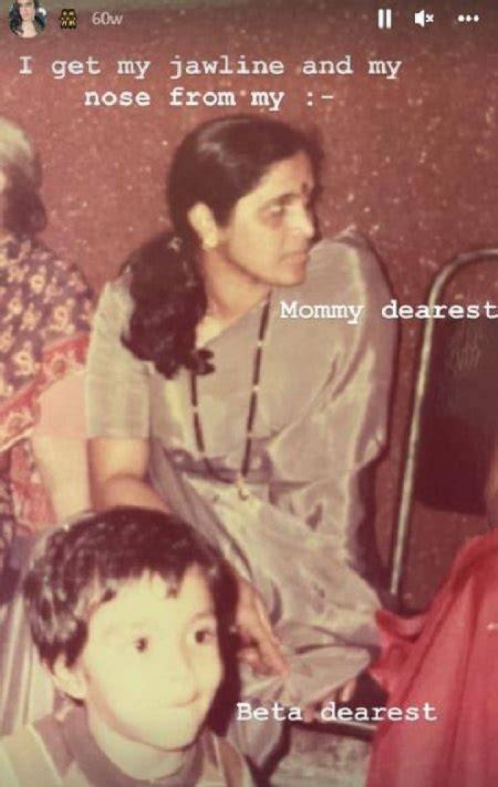 Saisha Shinde during her childhood with her mother
