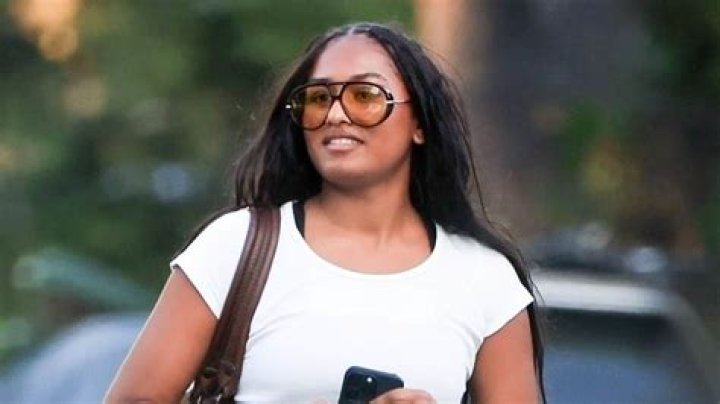 Sasha Obama started working in a Seafood restaurant during her summer holidays as a cashier