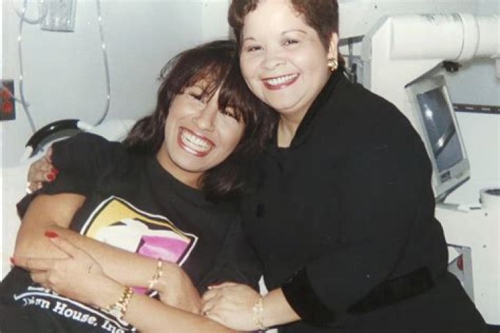 Selena And Yolanda Image