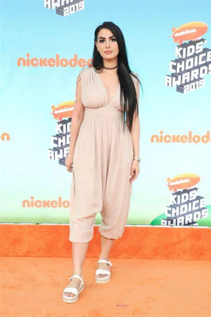 SSSniperWolf appeared in Nickelodeon's Kids' Choice Awards
