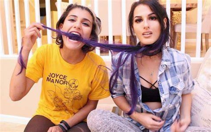 SSSniperWolf with her mom