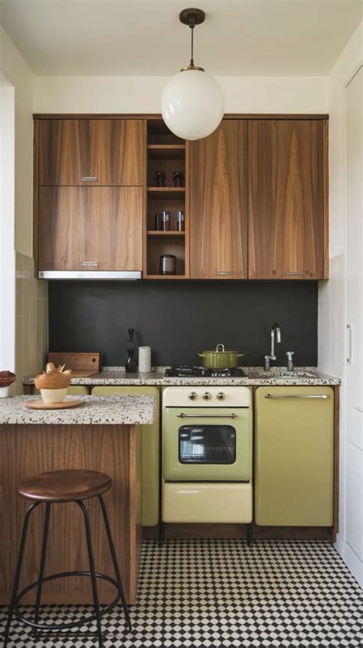 Tiny Kitchen 
