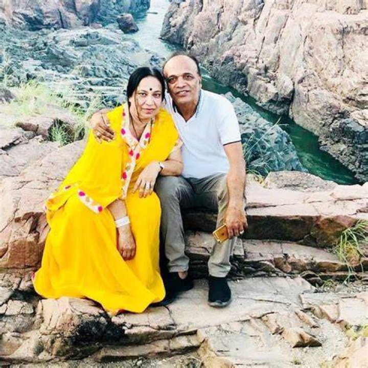 Vicky Jain parents