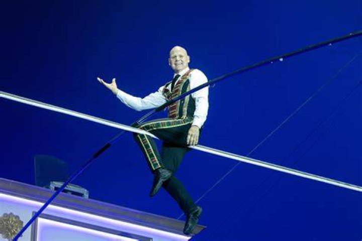 Wallenda 9