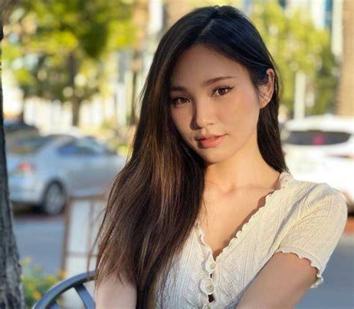 Water Lynn estimated instagram earning