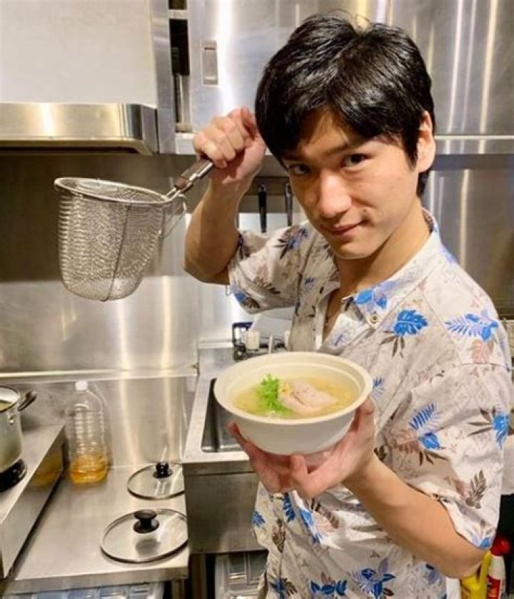 Yoshihiko Arima likes cooking